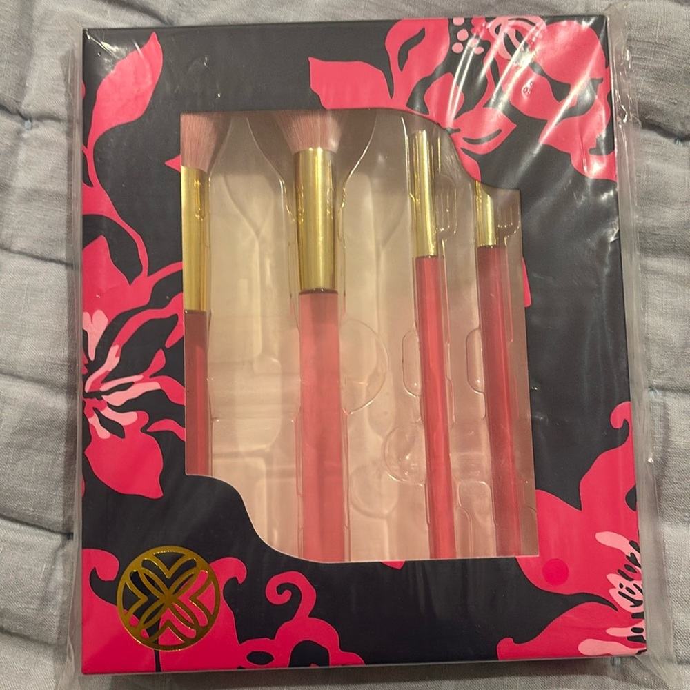Lilly Pulitzer 5 makeup brushes set